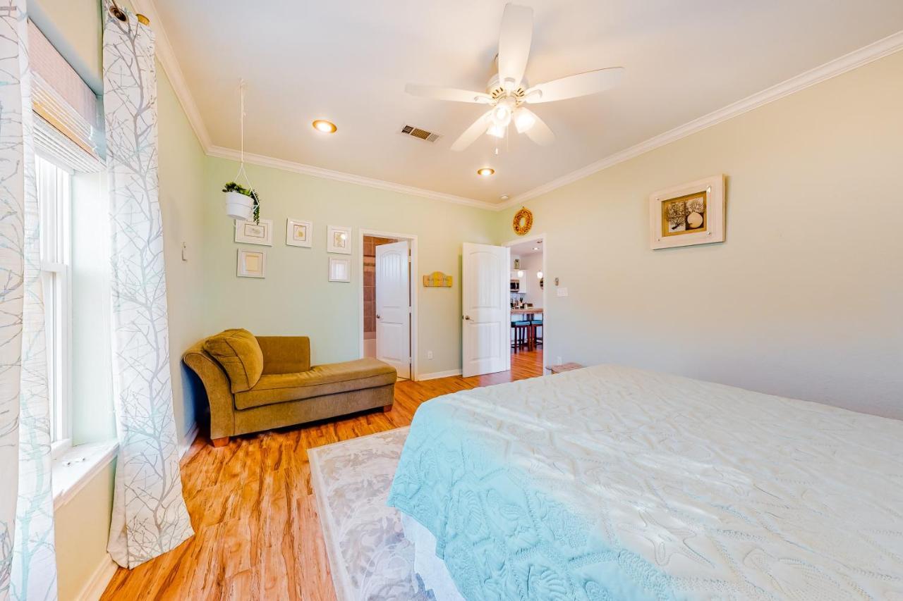 4 Palms Villa Bolivar Peninsula ภายนอก รูปภาพ